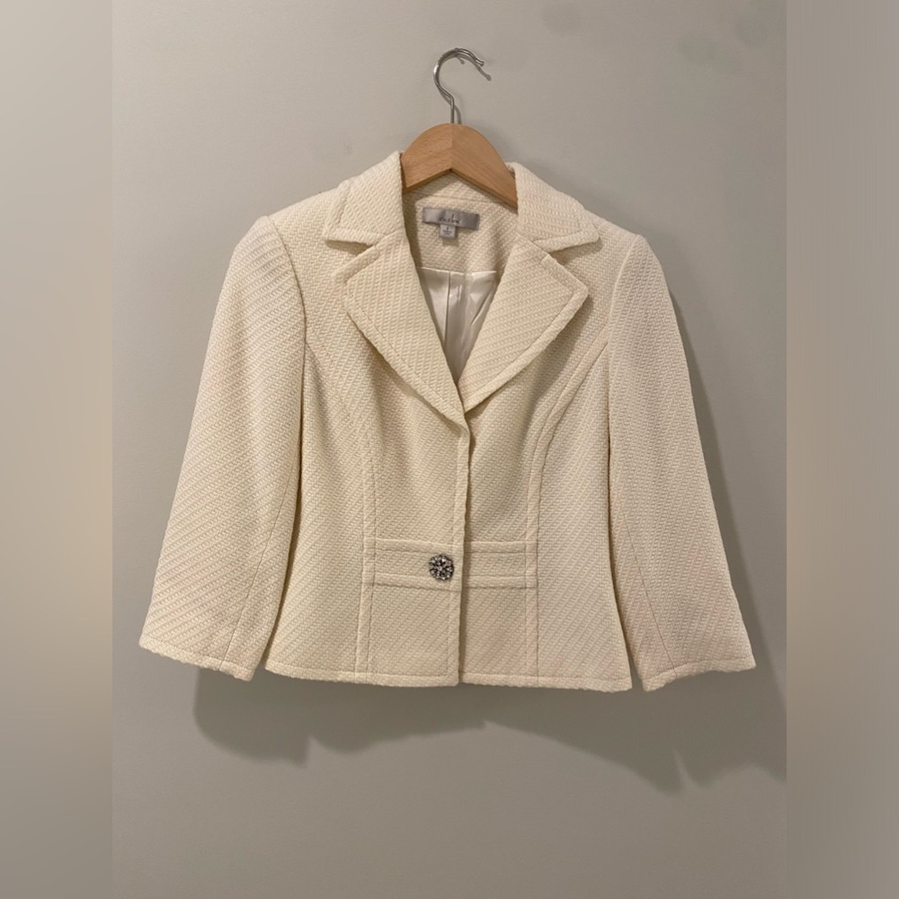 Caslon — Cream Blazer with Rhinestone Button - Size 2